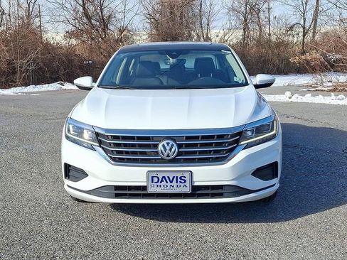 Used 2022 Volkswagen Passat 2.0T SE image 2