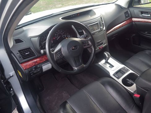 Used 2012 Subaru Outback 2.5i Limited AWD/4WD image 7