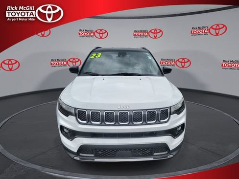 Used 2023 Jeep Compass Limited AWD/4WD image 3