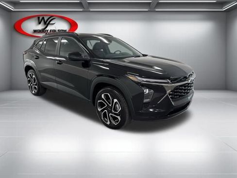 New 2026 Chevrolet Trax RS w/ Sunroof Package FWD image 3