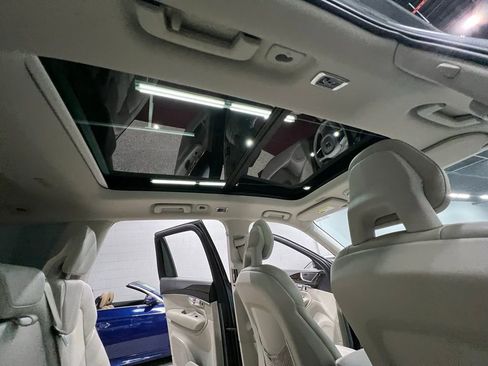 Used 2016 Volvo XC90 T6 Momentum AWD/4WD image 34