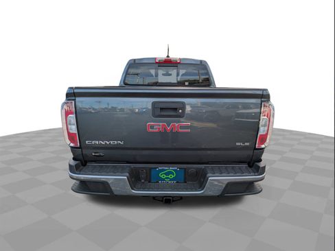 Certified 2016 GMC Canyon SLE w/ SLE Convenience Package image 5