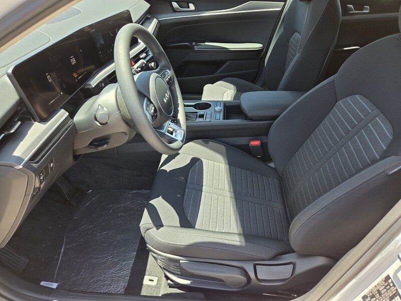 New 2026 Kia K5 LXS FWD image 6