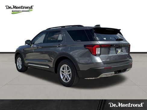 New 2025 Ford Explorer Active w/ Active Comfort Package image 7