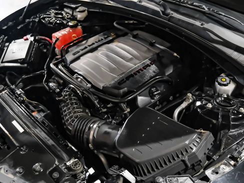 Used 2018 Chevrolet Camaro SS image 35