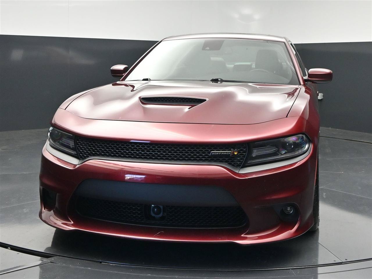Used 2017 Dodge Charger R/T Scat Pack w/ Technology Group RWD image 2