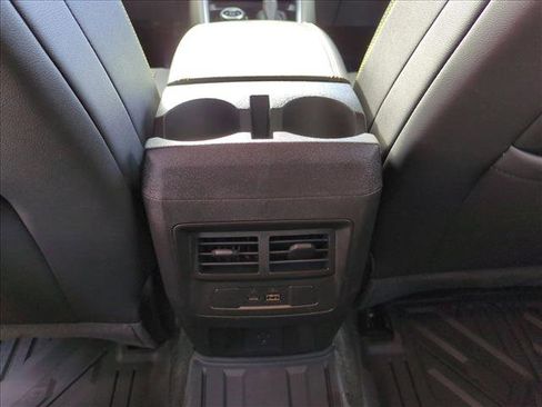 Used 2025 Chevrolet Colorado ZR2 w/ Technology Package image 17