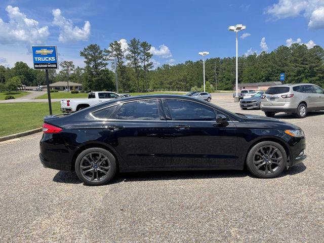 Used 2017 Ford Focus SE FWD image 2