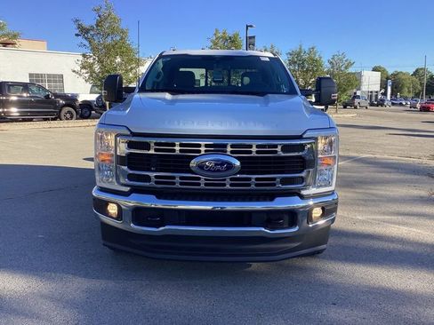 New 2026 Ford F350 4x4 Crew Cab DRW Super Duty image 2