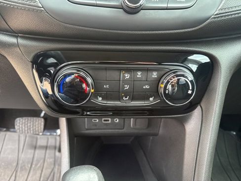 Used 2021 Buick Encore GX Preferred w/ Cold Weather Comfort Package image 25