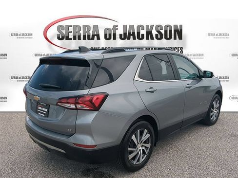 Used 2023 Chevrolet Equinox LT FWD image 9