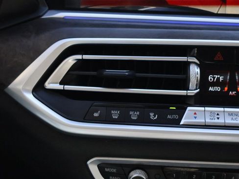 Used 2021 BMW X7 xDrive40i w/ Premium Package image 34