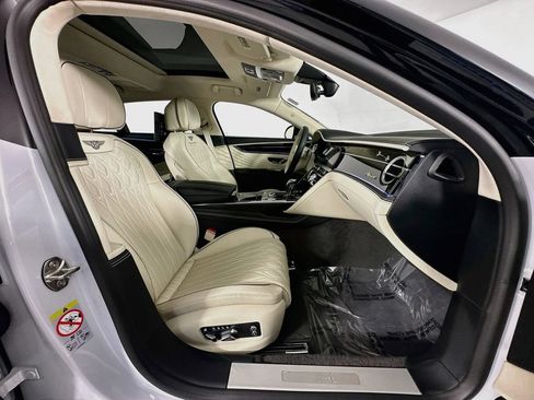 Used 2026 Bentley Flying Spur Azure AWD/4WD image 30