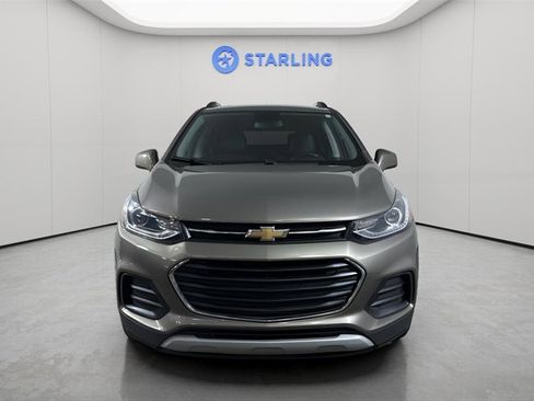 Used 2021 Chevrolet Trax LT w/ LT Convenience Package image 15