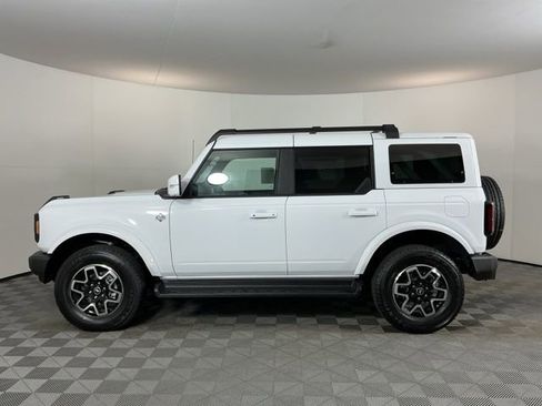 New 2025 Ford Bronco Outer Banks image 8