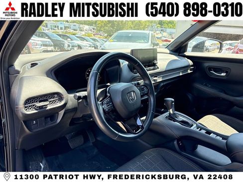 Used 2024 Honda HR-V Sport image 4