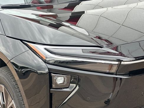 New 2026 Toyota bZ FWD image 31