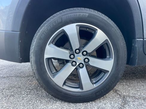 Used 2019 Chevrolet Traverse LT w/ LT Premium Package image 25