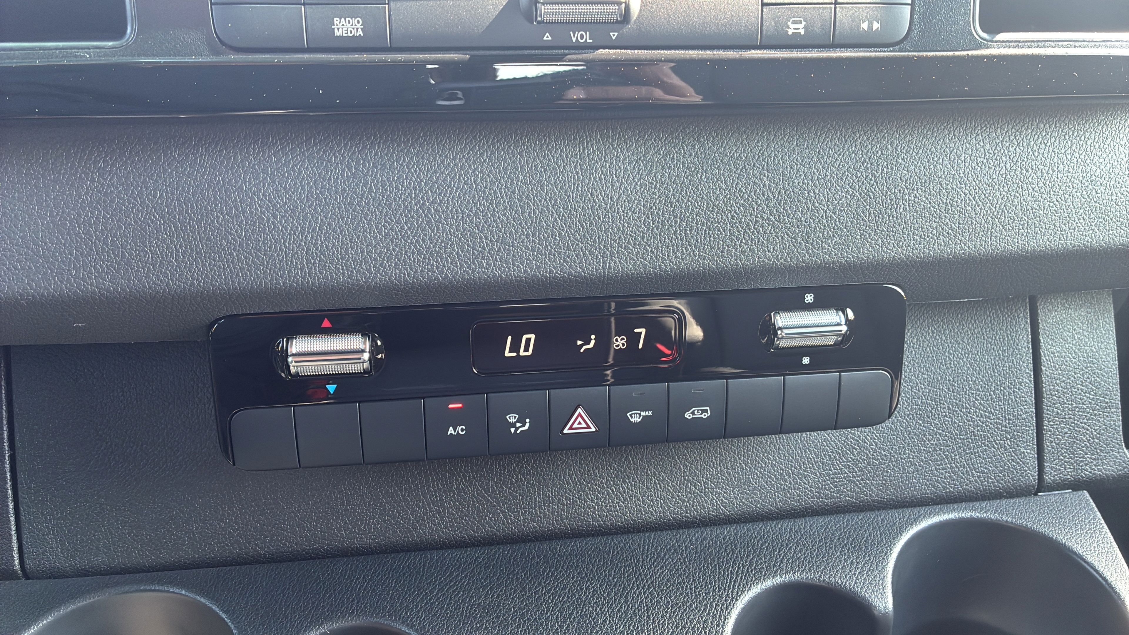 Used 2025 Mercedes-Benz Sprinter 2500 image 12