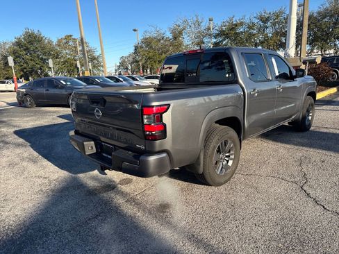 Certified 2025 Nissan Frontier SV w/ SV Convenience Package image 5
