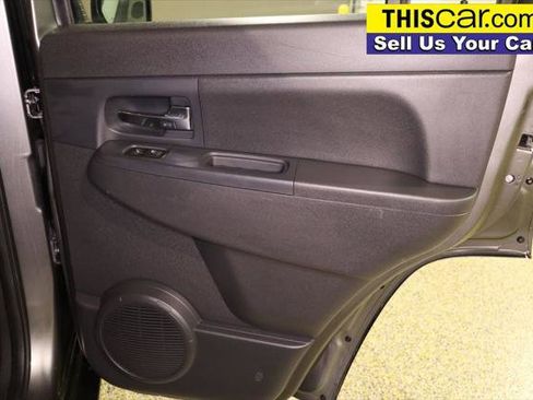 Used 2012 Jeep Liberty Sport image 29