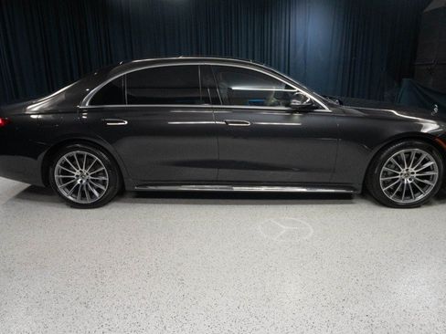 Certified 2026 Mercedes-Benz S 580e 4MATIC Sedan image 4