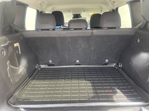 Used 2019 Jeep Renegade Latitude AWD/4WD image 21