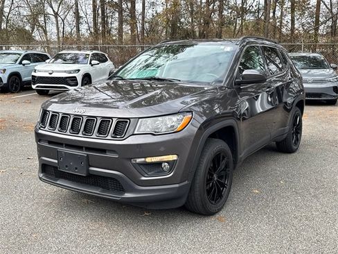 Used 2020 Jeep Compass Latitude w/ Cold Weather Group image 3