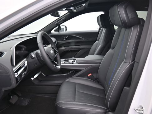 New 2025 Cadillac Lyriq Sport image 11