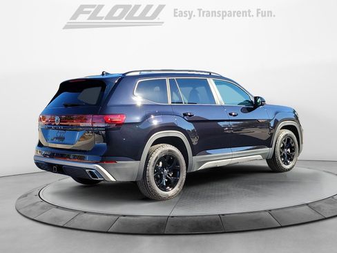 New 2026 Volkswagen Atlas Peak Edition image 7
