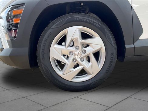 Used 2026 Hyundai Kona SE FWD image 12