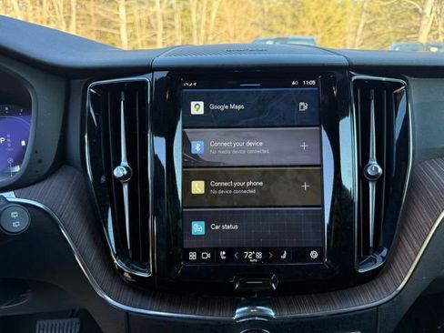 Certified 2023 Volvo XC60 B5 Plus w/ Climate Package image 23