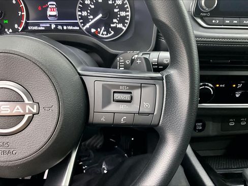 Used 2024 Nissan Rogue S FWD image 22
