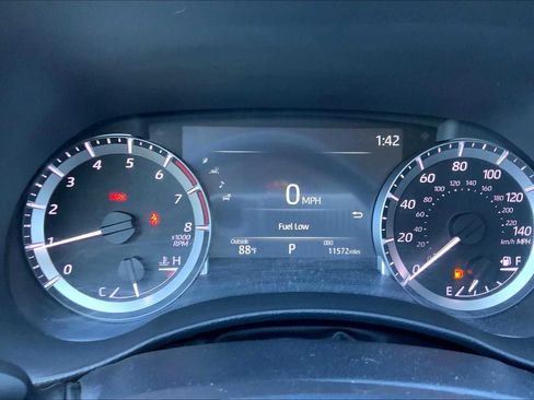 Certified 2023 Toyota Highlander XLE image 22