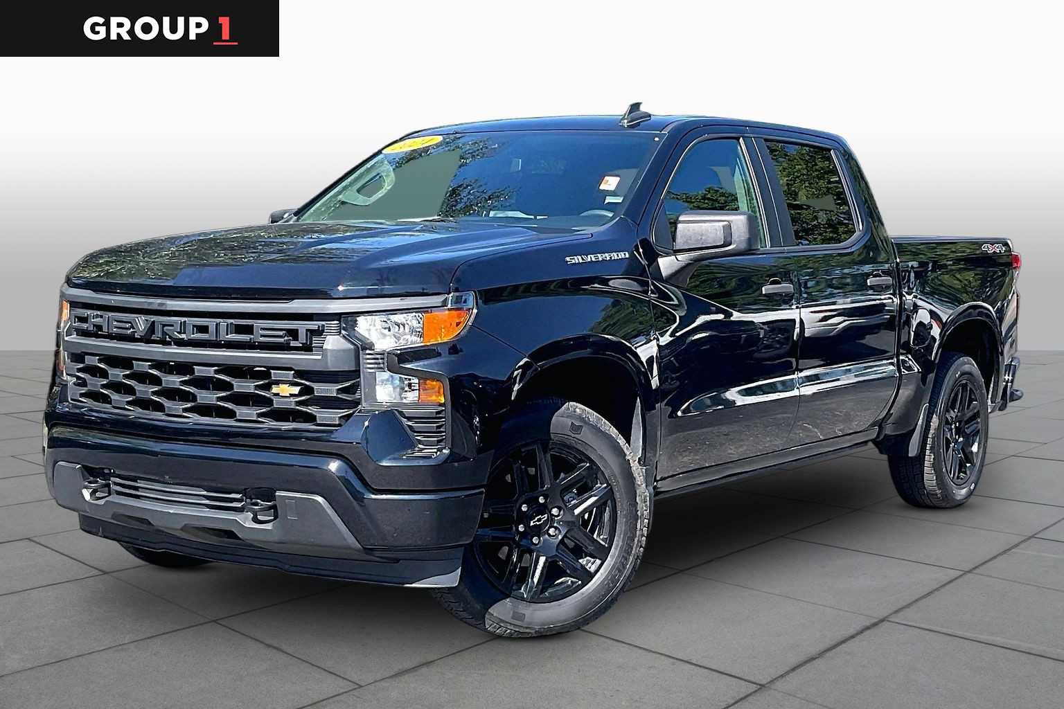 Used 2024 Chevrolet Silverado 1500 Custom AWD/4WD image 1