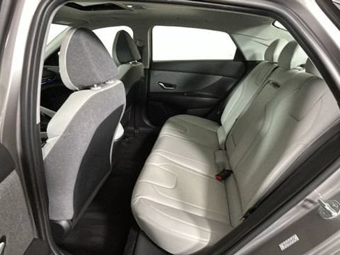 Used 2023 Hyundai Elantra Limited FWD image 27