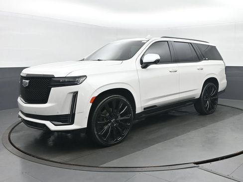 Used 2021 Cadillac Escalade Sport Platinum w/ Heavy-Duty Trailer Package AWD/4WD image 7