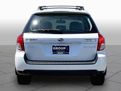 Used 2008 Subaru Outback 2.5i Limited AWD/4WD image 4