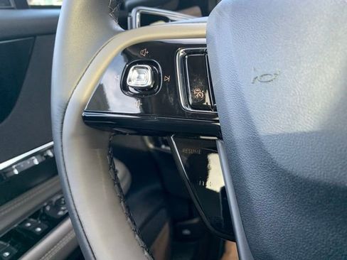 New 2025 Lincoln Corsair Reserve w/ Equipment Group 202A image 24