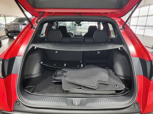 Certified 2025 Honda HR-V Sport image 34