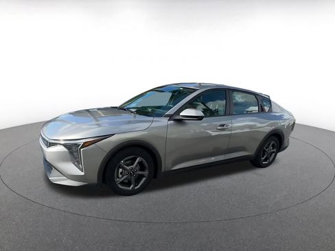 Used 2025 Kia K4 LXS image 8