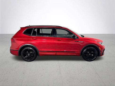 Used 2024 Volkswagen Tiguan SE R-Line AWD/4WD image 5