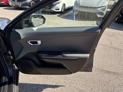 Used 2025 Kia K4 image 14