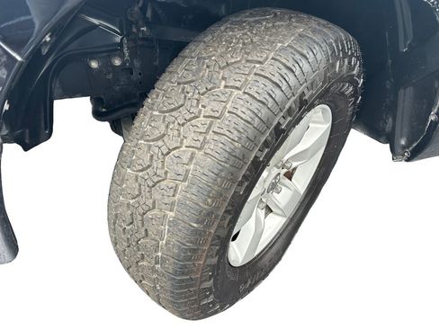 Used 2016 RAM 1500 Classic SLT image 9