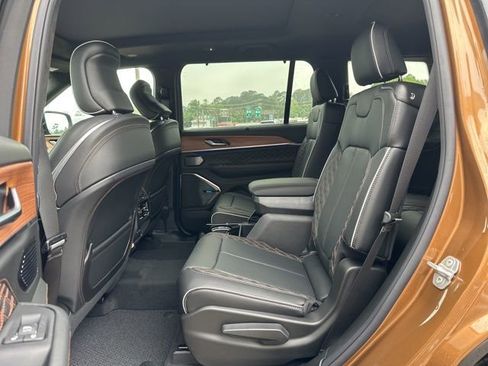 New 2026 Jeep Grand Cherokee L Summit AWD/4WD image 34