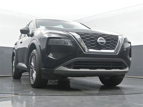 Used 2023 Nissan Rogue S image 53