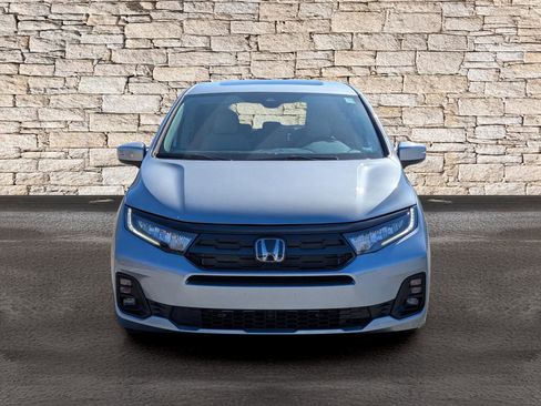 New 2026 Honda Odyssey Touring image 2