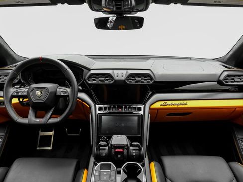 Used 2024 Lamborghini Urus S AWD/4WD image 16