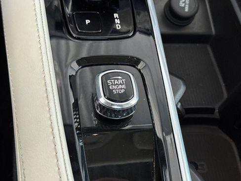 Certified 2024 Volvo XC90 T8 Plus w/ Protection Package Premier image 27