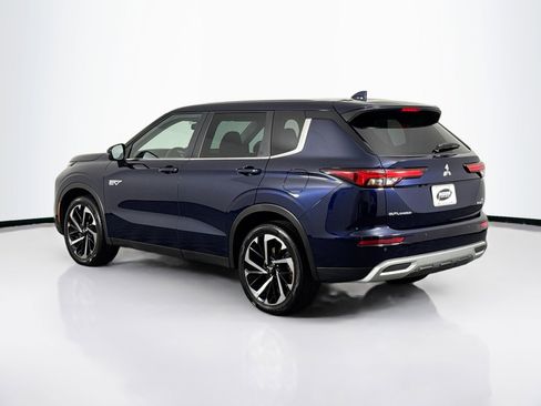 Used 2023 Mitsubishi Outlander SE image 9